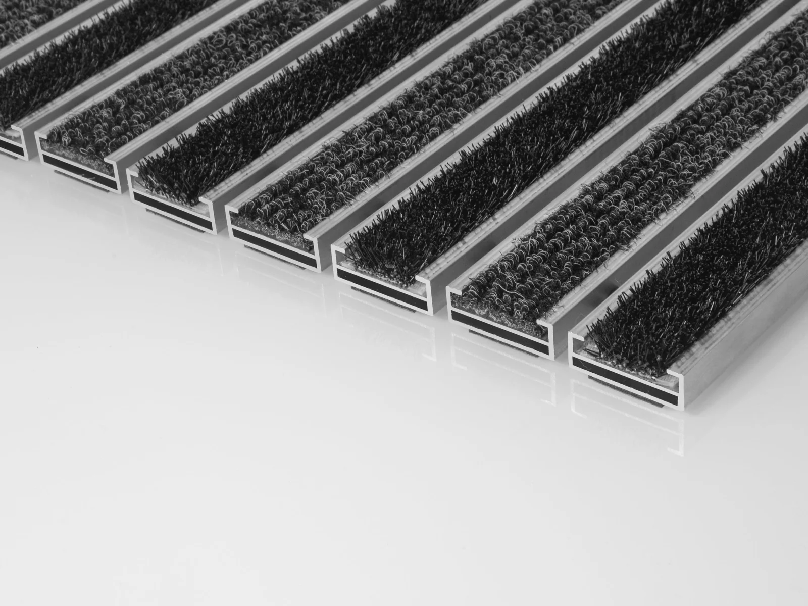 Smart Rips / Brush Eingangsmatte mit Ripseinlage mit Bürstenprofil